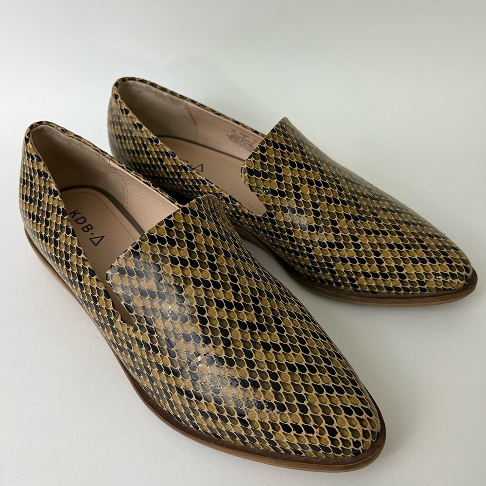 Kelsi Dagger Brooklyn Abbi Loafers neutral motif - US Women’s 7.5 EU 38